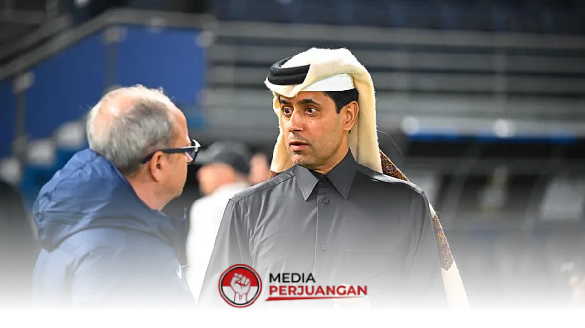 Jérôme Cazadieu, Direktur Editorial Ligue 1+, sedang meninjau produksi siaran Ligue 1+ 2026‑2027.